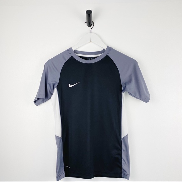 Nike Dri-FIT Breathe Short-Sleeve Training Shirt - Picture 1 of 10